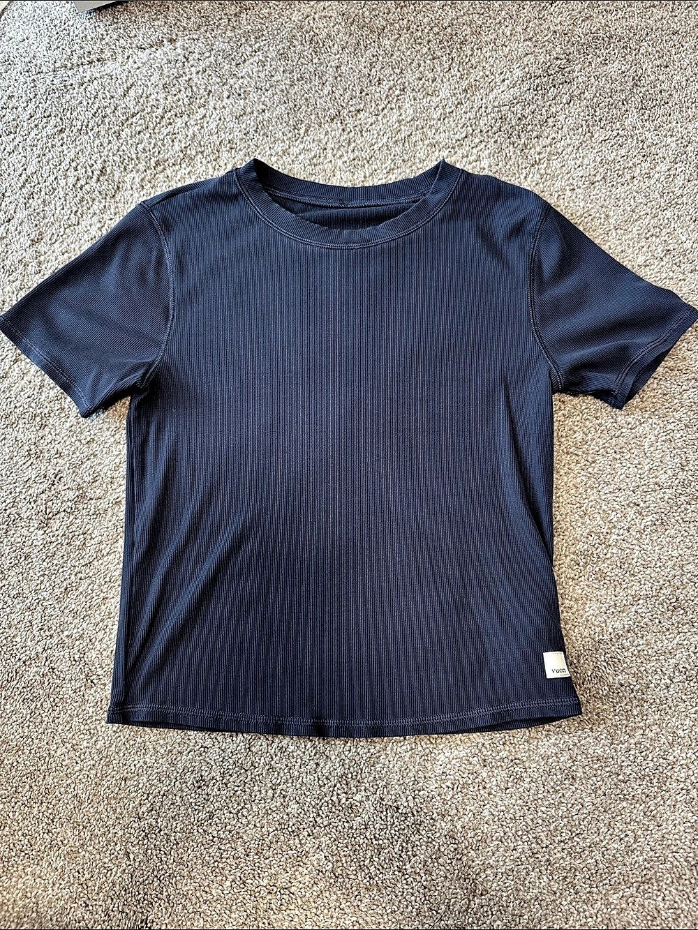 Vuori Pose Fitted Tee Short Sleeve Tee in Azure Size Medium Like New